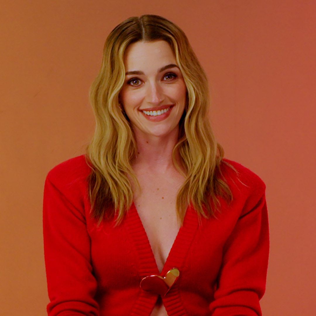 SILÊNCIO! Brianne Howey, a nossa mommy Georgia, mandou um recado pro Brasil: mamãe ama, mamãe cuida. 💖🤧