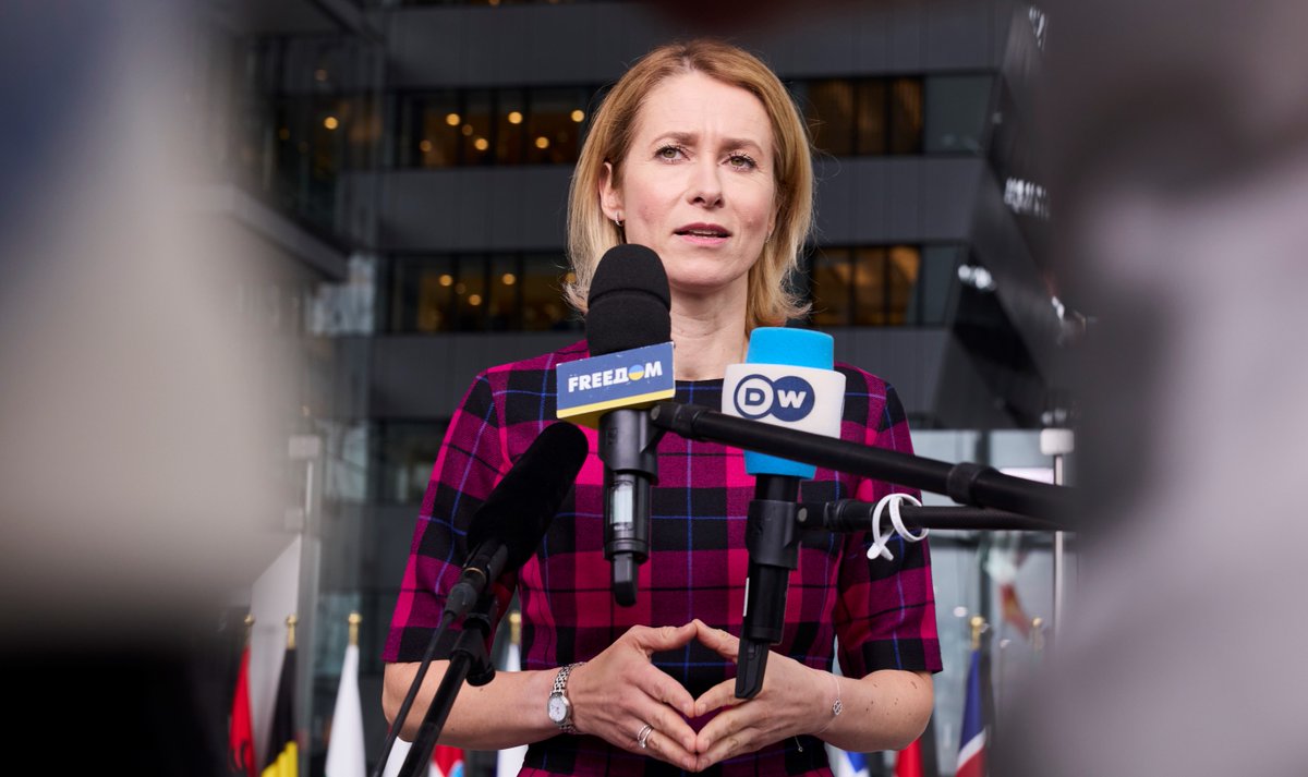 Ukraine wants peace more than anyone. It is clear Putin is still playing games. We see no movement towards a ceasefire. We’re stepping up the pressure on Russia as we prepare a next round of sanctions. My doorstep ahead of the meeting of NATO Defence Ministers ↓