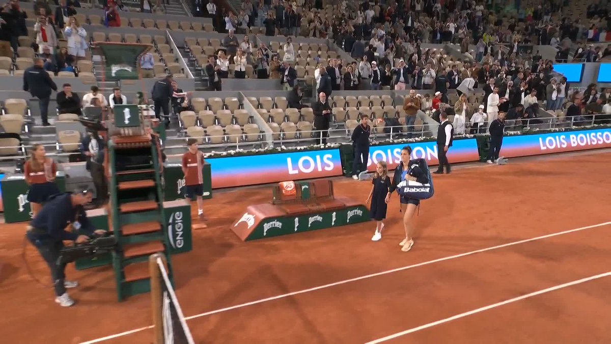 LOÏS BOISSON 🇫🇷 ENTRE SUR LE COURT PHILIPPE-CHATRIER POUR UNE PLACE EN FINALE DE #ROLANDGARROS