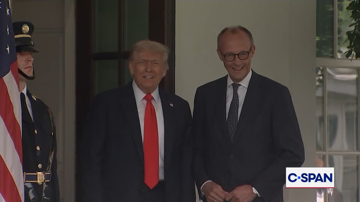 🔴 ABD Başkanı Donald Trump, Almanya Şansölyesi Merz'i Beyaz Saray'da karşıladı.
