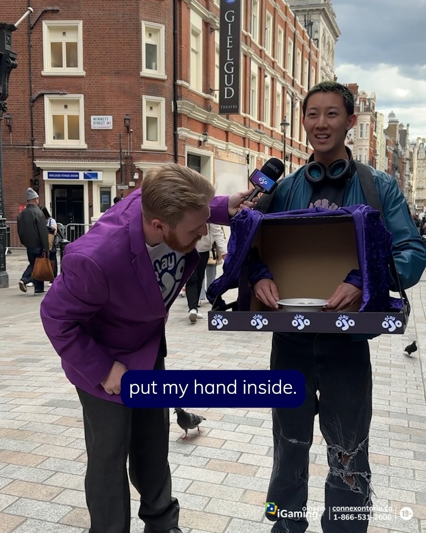 ๐ How good are you at feeling things in the dark? ๐ โฃ That's right, 'What's in the Box?' is back in all its slimy glory in the latest edition of Street Casino. โฃ โฃ What should we put in the box next?