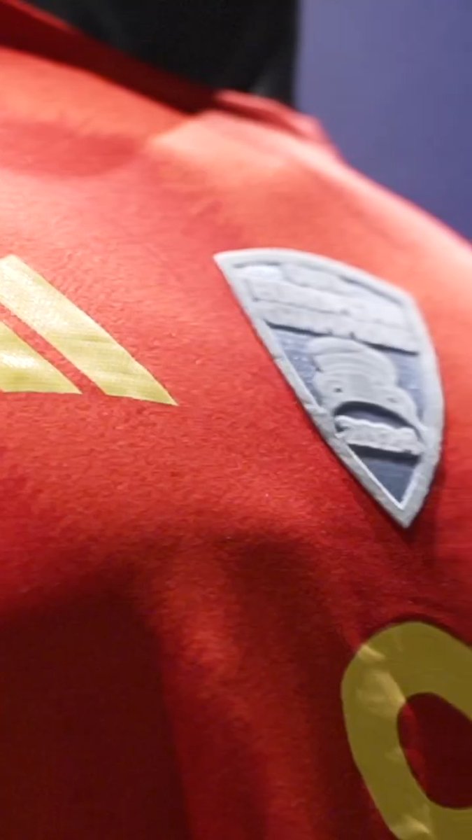 🤯 ¿Que quedan casi dos horas? Viendo así de bonito vestuario... ¡¡𝗤𝗨𝗘 𝗘𝗠𝗣𝗜𝗘𝗖𝗘 𝗬𝗔!! #VamosEspaña | #NationsLeague