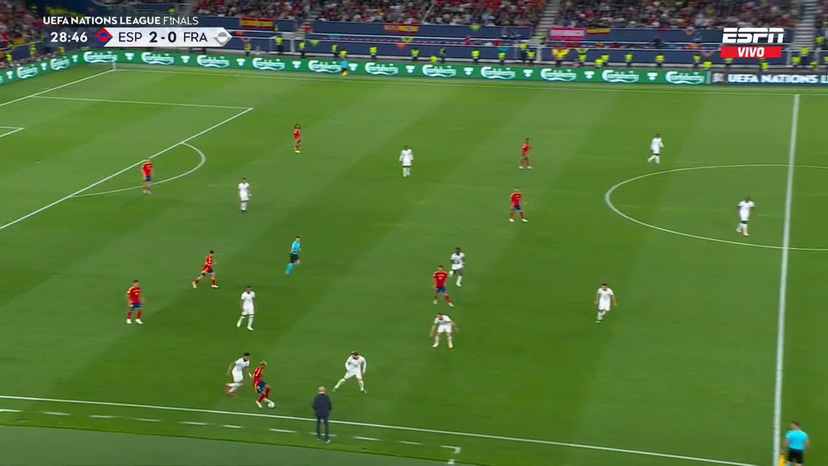 Lamine se divierte en las Semifinales de la Nations League... 📺 Toda la #NationsLeague, por #DisneyPlus
