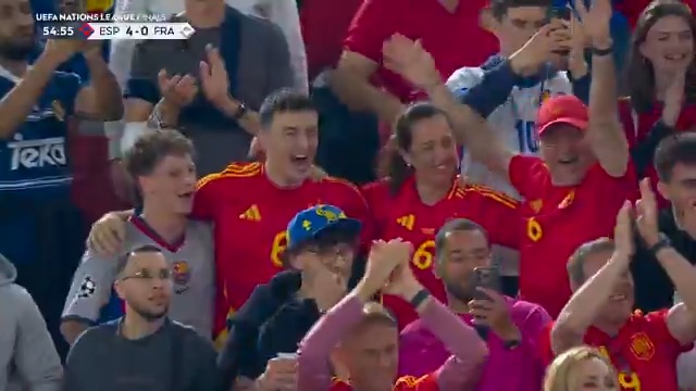 INCREDIBLE SCENES. 🔥 Spain goes up by FOUR against France in the UEFA Nations League semis 🇪🇸