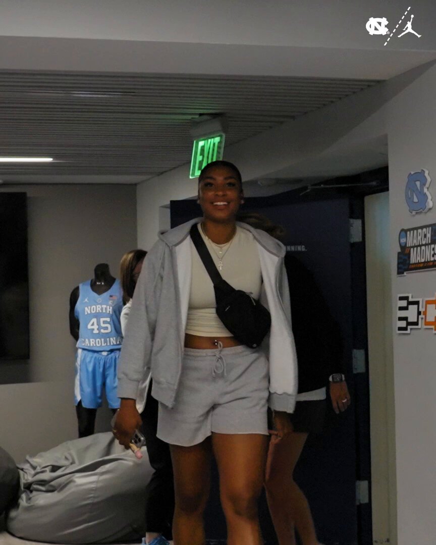 Chapel Hill looks good on Nyla 🤩