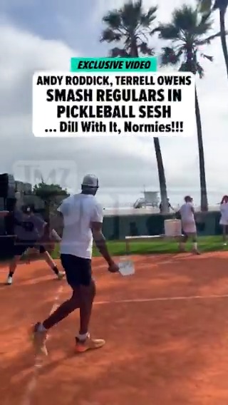 #AndyRoddick and #TerrellOwens teamed up to beat a whole bunch of normies in a few pick-up pickleball games ๐คฉ๐ฅต Read the full story on the retired pro athletes' outing: