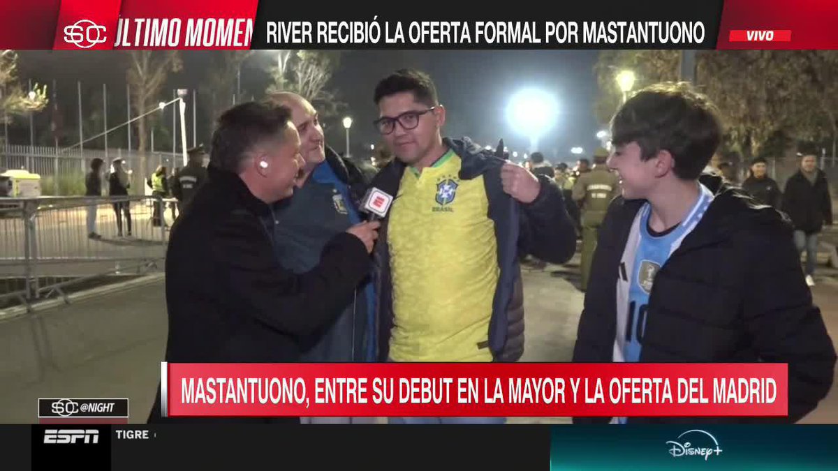 While Brazil is playing vs. Ecuador, A Brazilian travelled all the way to Chile to watch Lionel Messi’s Argentina play vs. Chile. He said in an interview; “I’m Brazilian, but I’m here to watch Messi. He is a world’s idol.”❤️ Insane influence 🐐