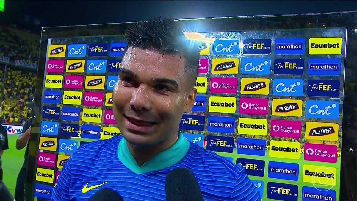 “Claro que sempre temos que melhorar, mas pouco a pouco a gente vai melhorando. São apenas 2 ou 3 dias com um novo treinador. A dinâmica tá boa, o ambiente tá bom. Estou muito feliz de ter voltado. O ambiente é excelente.” 🎙️ Casemiro 🎥 TV Globo 📺 ge