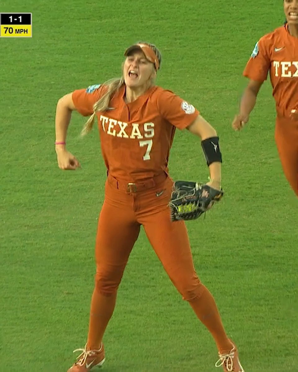 OH MY ASHTON MALONEY 😱 Texas Softball | #SCtop10