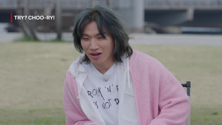 Tendangan Choo Sung-hoon padahal pelan banget 🤭