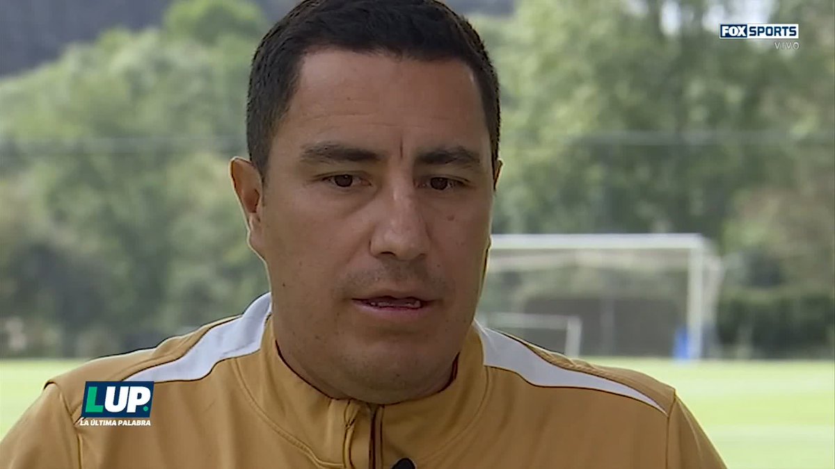 "CRUZ AZUL BUSCÓ A EFRAÍN JUÁREZ" 😯 #LUP | En entrevista con @GusMenFox, Efraín Juárez reconoció que previo a venir a Pumas, Cruz Azul lo buscó; sin embargo, en ese momento no quería venir a México. "No fue un error venir a Pumas"