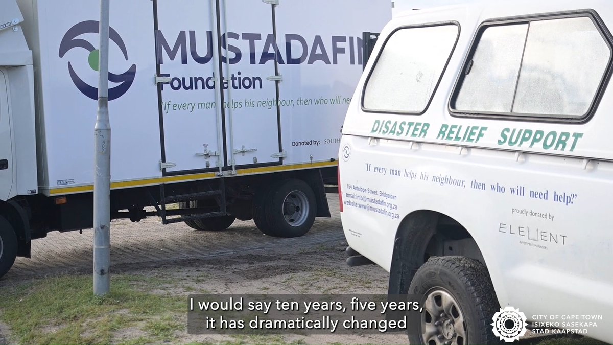 📦 Cape Town, we need your help! Donate clothes, food and hygiene items to support families hit by fires and floods. 🧑🚒 Drop off 24/7 at 7 fire stations or email Disaster.Donations@capetown.gov.za for collection. #WinterRelief #SafetyAndSecurity #DonateToMakeADifference