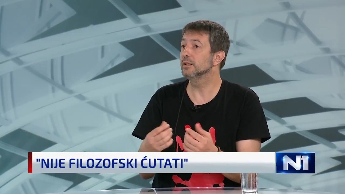Profesor Filozofskog fakulteta u Beogradu Oliver Tošković rekao je u #StudioLive na N1 je da će, pošto vlasti nisu spremne na dijalog, profesori početi da blokiraju institucije. “Moramo da počnemo da blokiramo institucije žešće. Kako oni pojačavaju pritisak, moraćemo i mi”, kazao je Tošković.