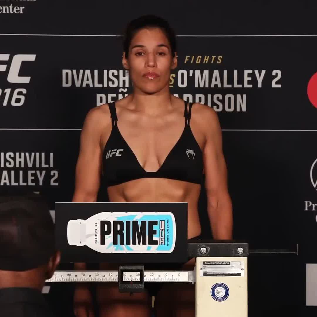 Ready to defend that bantamweight belt 👏 Julianna Peña weighs in at 135 pounds! #UFC316