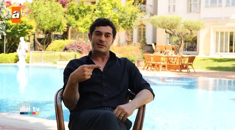 Geçtiğimiz günlerde muhteşem bir final yapan Bir Gece Masalı'nı dizi ekibiyle birlikte izledik. Çok özel detaylar görüntüledik. Dizi TV yeni bölümüyle Pazar 11.20’de atv’de. #DiziTV atv