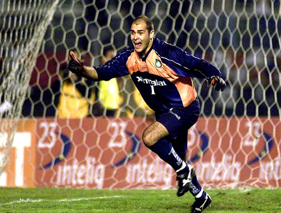 Não à toa era São Marcos! 😇 25 anos de uma das defesas mais emblemáticas de nossa história... 💚