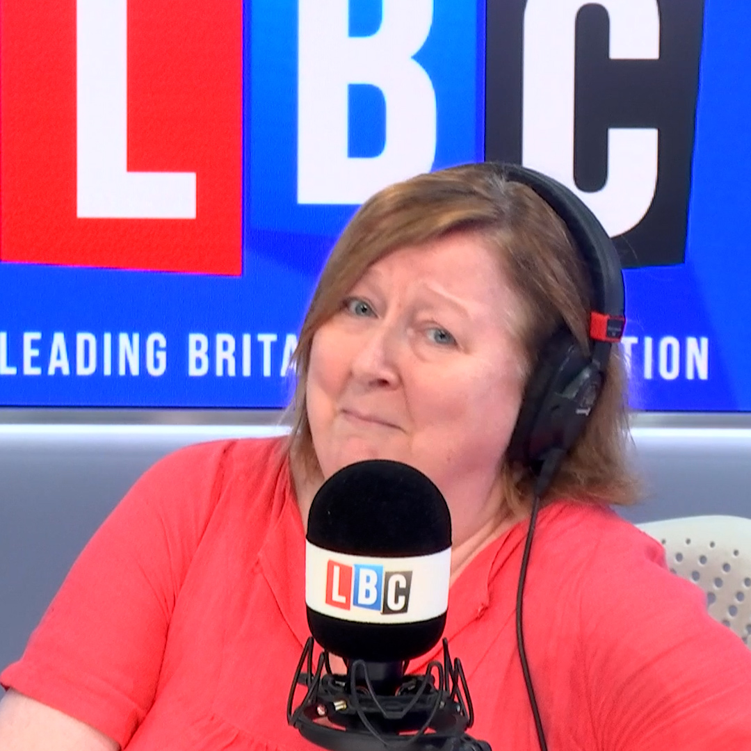 “You live by the sword, you die by the sword.” Caller Alan thinks Tommy Robinson got a taste of his own medicine after being kicked out of a restaurant for making the staff feel “uncomfortable”.