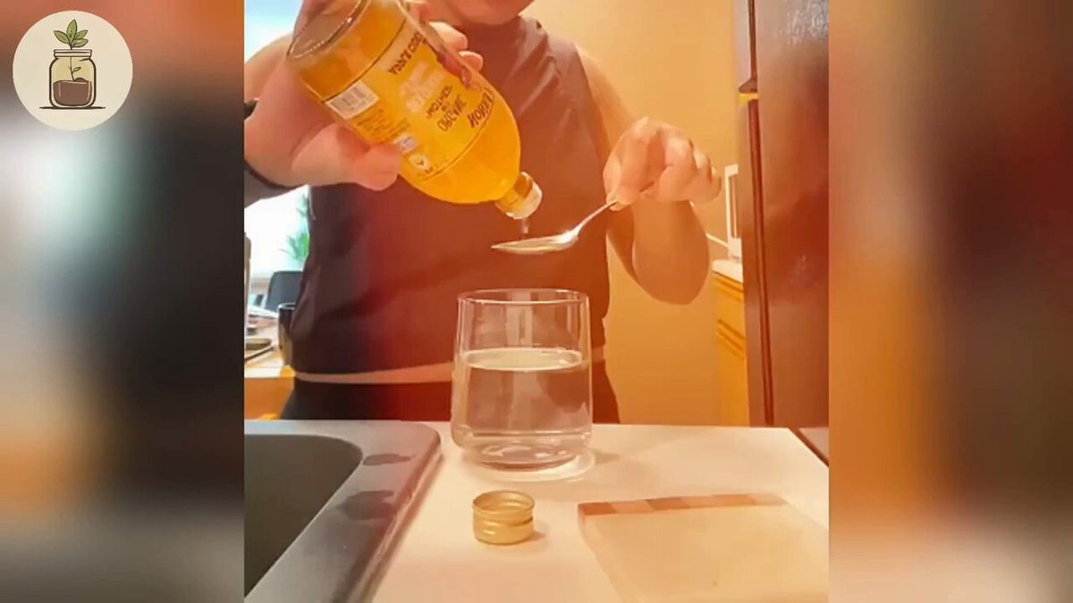 6. They use traditional food preparation methods. Food is preserved through canning, pickling, fermenting. This maximizes nutrient retention. • 1 tbsp apple cider vinegar 15 min before eating • Dandelion leaves before sweet foods to aid digestion