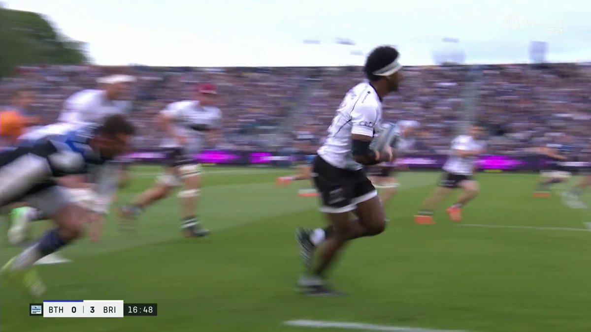 "A joke from Ravouvou!" 🤯 A ridiculous counter from Bristol Bears 🐻' Fijian winger in the build-up to the first try. #GallagherPrem | #BATvBRI
