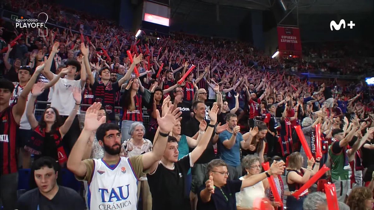 😍 Ver el Buesa Arena con este ambientazo es algo increíble 📺 Movistar Plus | Kosner Baskonia #PlayoffLigaEndesa | #ConectaConTuPasion