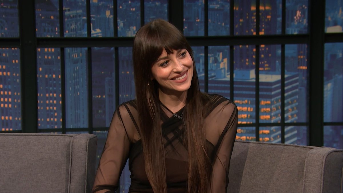 Who doesn’t love a good rom-com-dram? Dakota Johnson chats with Seth Meyers about “Materialists.”