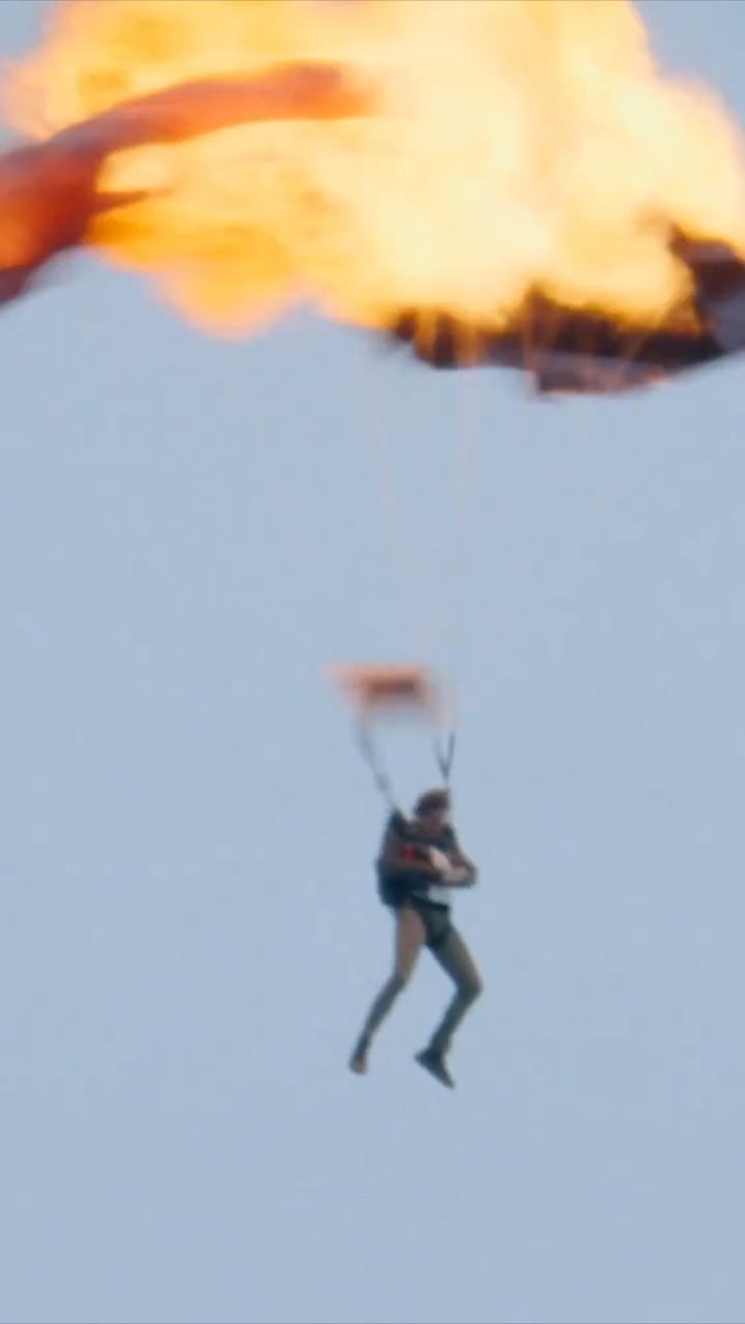Tom Cruise risking his life for our entertainment. 🐐 #MissionImpossible