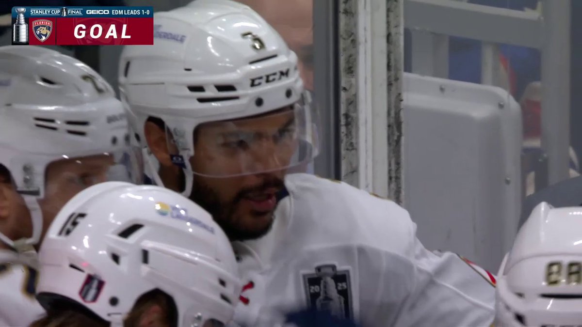 Some pretty passing from the Florida Panthers! 😱 #StanleyCup 🇺🇸: NHLonTNT &amp; Sports on Max ➡️ 🇨🇦: Sportsnet or stream on Sportsnet+ ➡️ Team Players presented by Budweiser