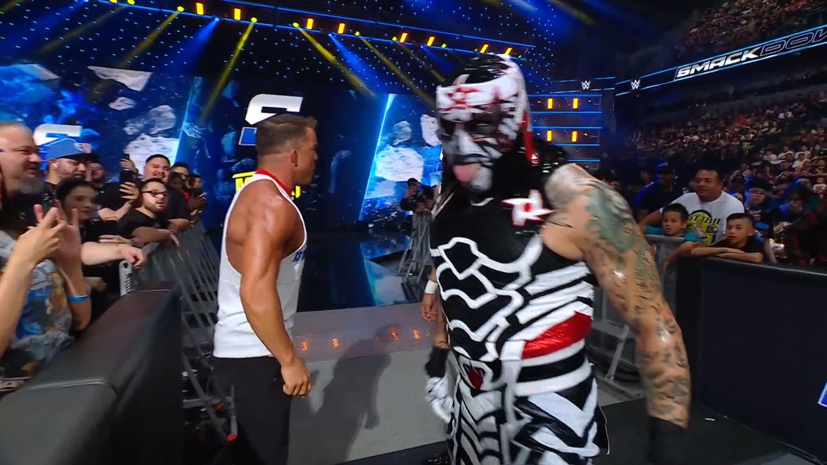 Andrade & Penta no perdieron el tiempo y se fueron sobre American Made 👊👊 #SmackDown