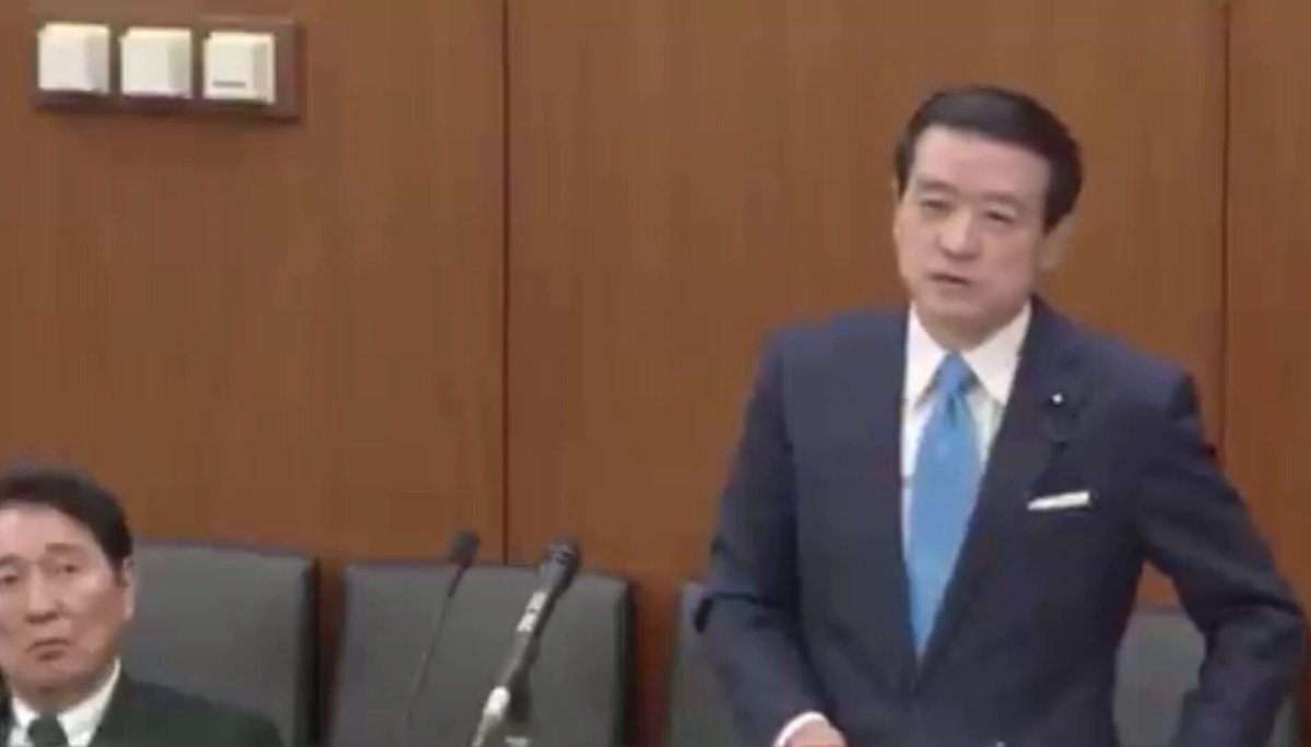 江田憲司議員「西村康稔さんの架空パーティーの件。2、30人が入ればいっぱいの会場で、数100人にチケットを売って1人も来ない。これは企業団体献金そのもの。これって明らかに寄付違反でしょ」 総務省「お答えは差し控えます」 法務省「お答えは差し控えます」 国民を舐めてるとしか思えない。