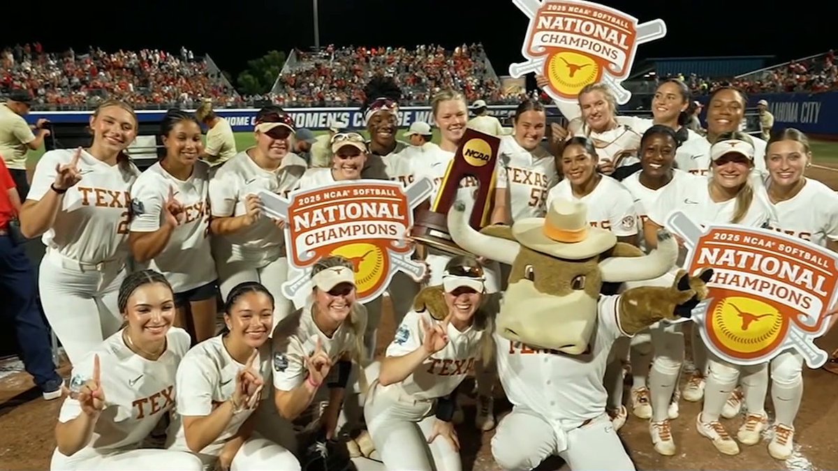 “Teagan Kavan is that girl. PERIOD.” 31 2/3 consecutive innings without an earned run in the WCWS for Texas Softball's teagan kavan 🤘