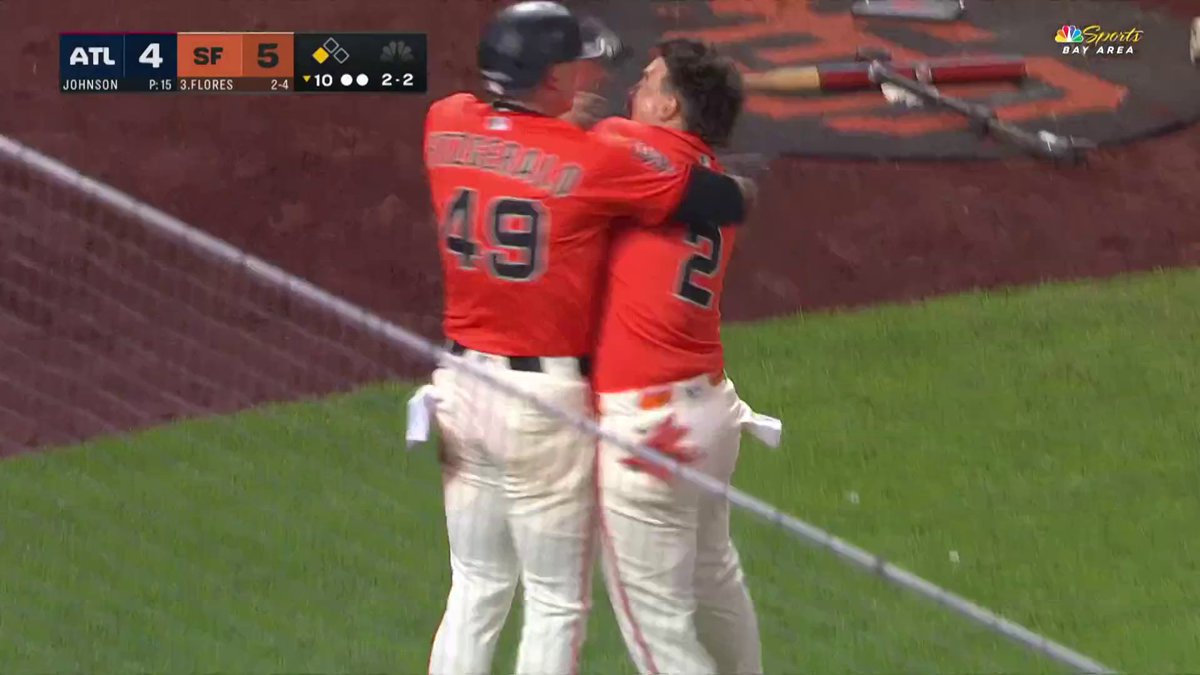 WALK-OFF WILD PITCH 🚨