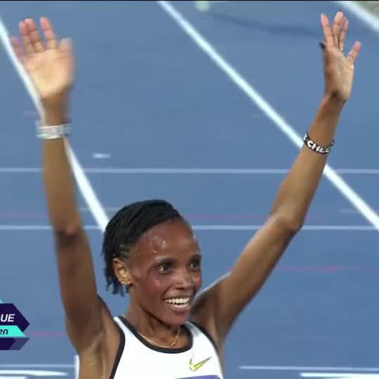 Last night, Beatrice Chebet bossed the 5000M in Rome.