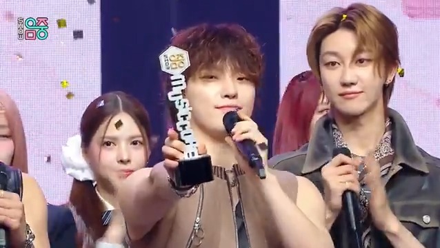 🏆 Congratulations to SEVENTEEN (세븐틴(SEVENTEEN)) for winning first place with “THUNDER” - achieving the highest score on Music Core in 2025 so far! ⚡️🎉 #THUNDER4thWin #SEVENTEEN76thWin #SEVENTEEN #세븐틴 #セブンティーン (250607)