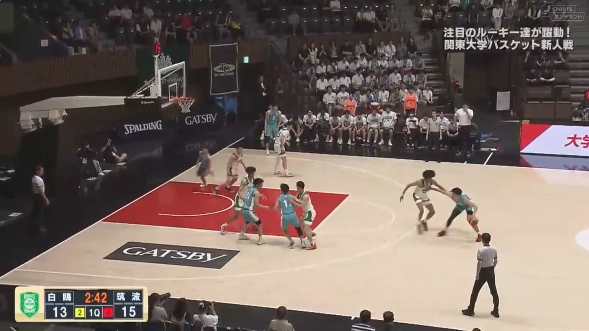 試合序盤からバチバチと火花散る中 筑波大学 #小田悠人 ベンチ総立ち🙌 気迫で奪ったバスケットカウントに 笑顔がこぼれる😊 🏀#ルーキーズトーナメント🏀 準決勝 白鴎大学🆚筑波大学 44試合 独占LIVE配信! #大学バスケ #KCBF