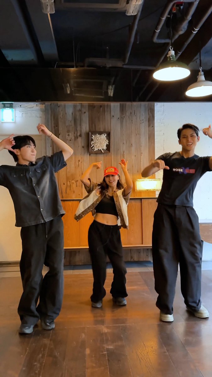 JIHYO THUNDER CHALLENGE WITH SEUNGKWAN AND MINGYU FOR TWICE AND SEVENTEEN'S 10TH ANNIVERSARY OMG