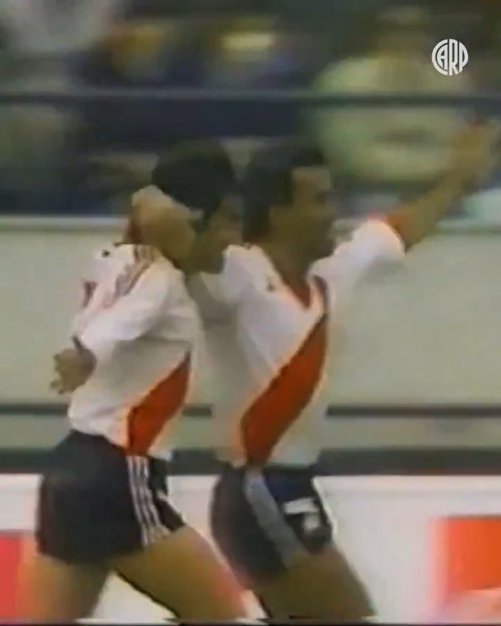 ✍️⚽️ Autor de uno de los goles más importantes de nuestra historia. ¡Feliz cumpleaños, ANTONIO ALZAMENDI CASAS! 🤍❤️🤍