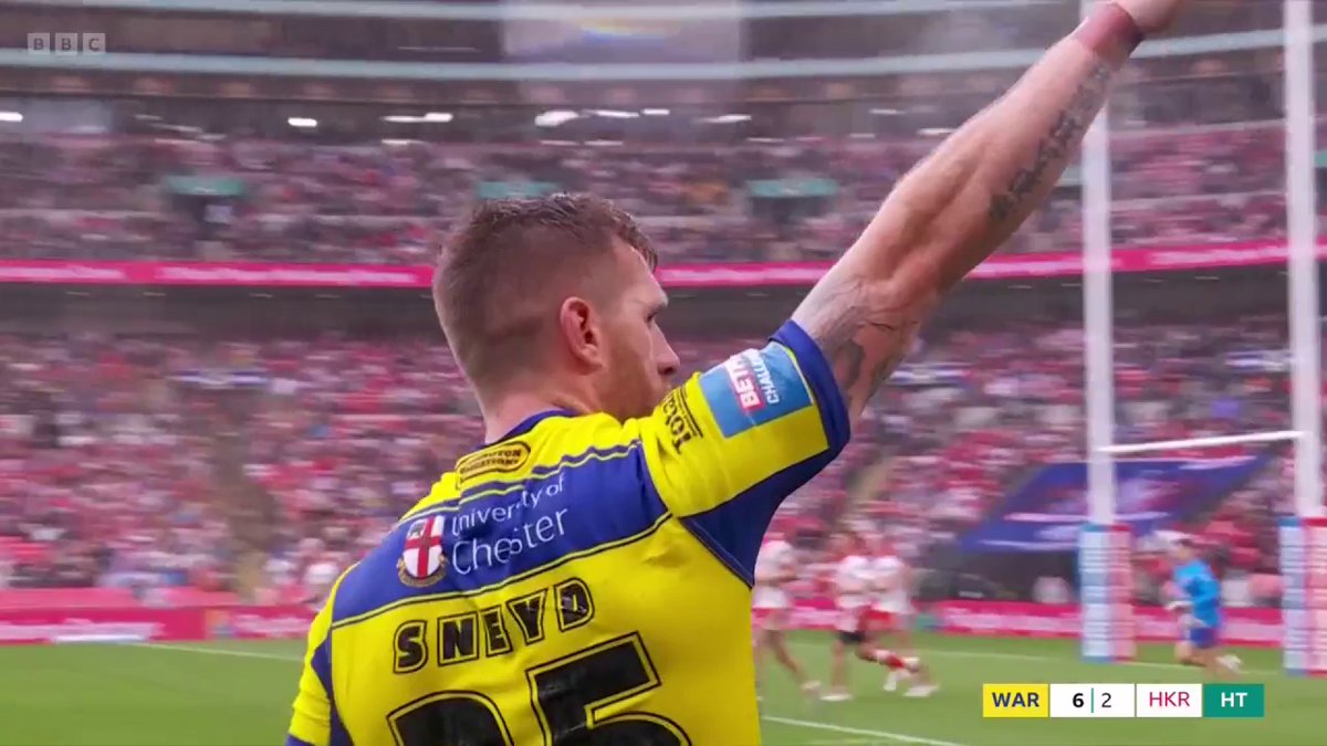 Three huge kicks from Marc Sneyd 👏 His finesse with the boot has proved the difference in the first half for Warrington. #BBCRL