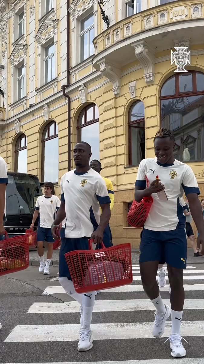 Dia 1 na Eslováquia ☝️🇸🇰 #FazHistória | #U21EURO