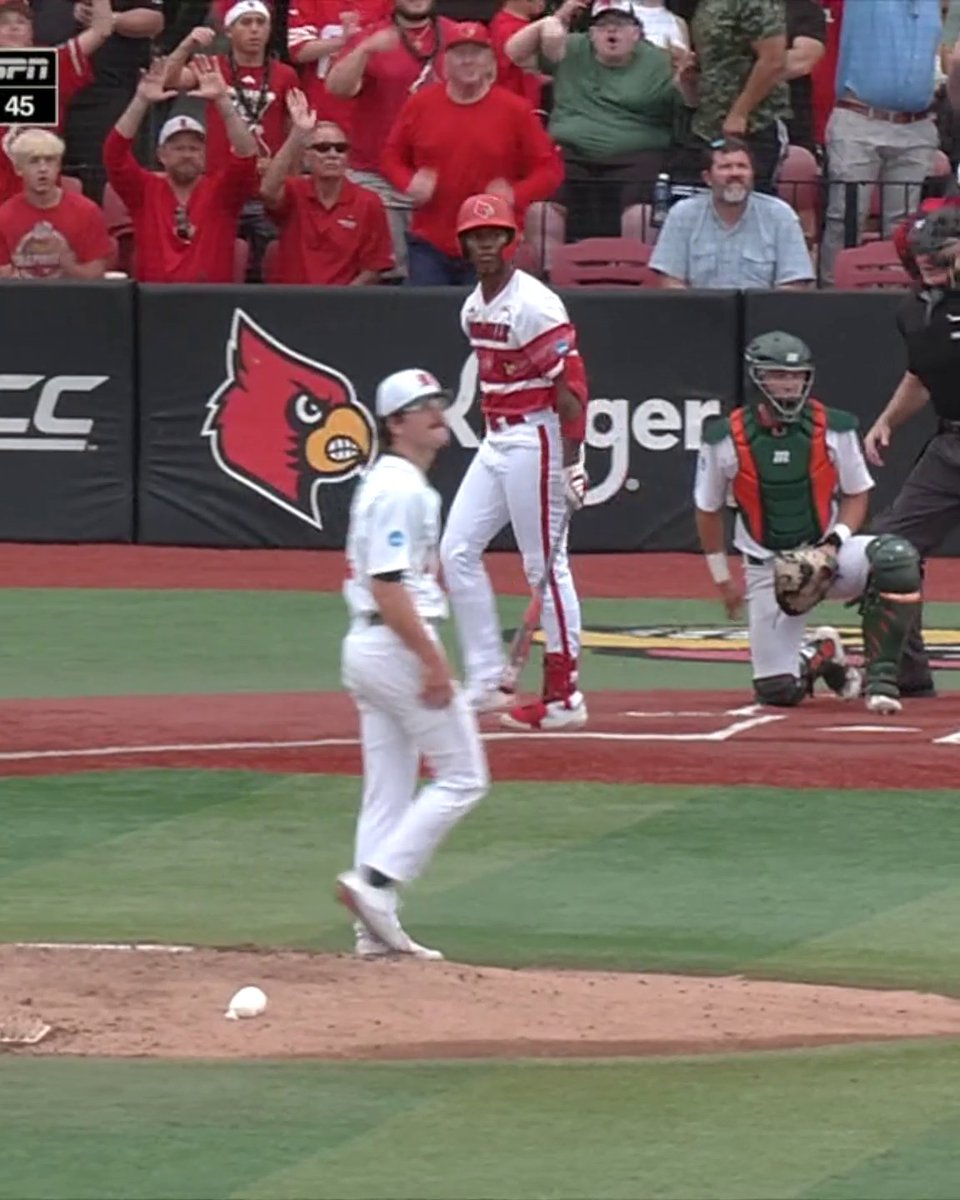 107 MPH 430 FEET Eddie King Jr. CRUSHED this ball 💥 Louisville Baseball
