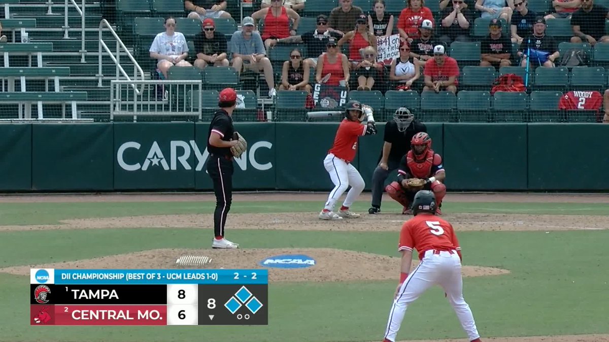 ‼️TIE BALLGAME‼️ Roll Stable comes back in the 8th to tie it as we head to the 9th! #D2BSB | #MakeItYours