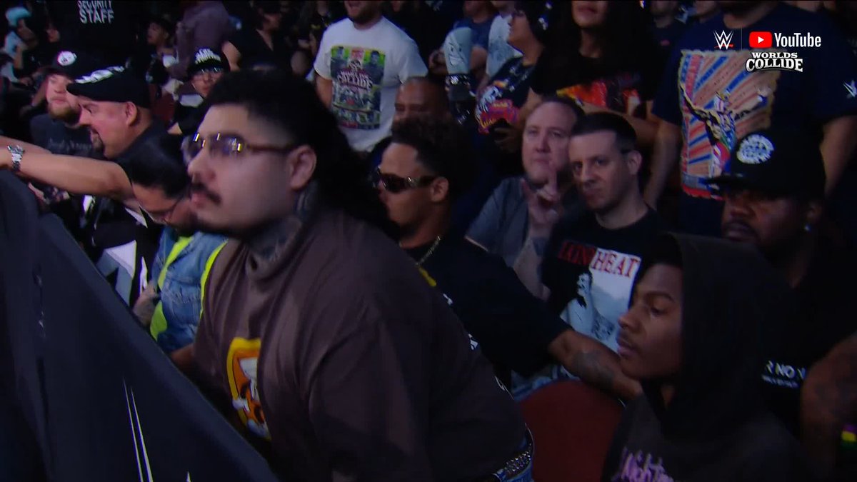 .That Mexican OT is in the house today! 👏 #WorldsCollide