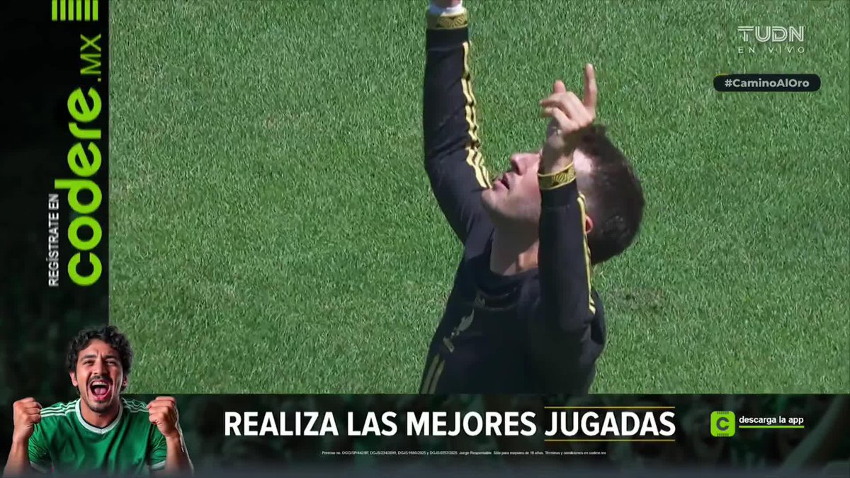 La dupla Santiago Giménez y Raúl Jiménez es lo mejor que le ha pasado a México🇲🇽❤️