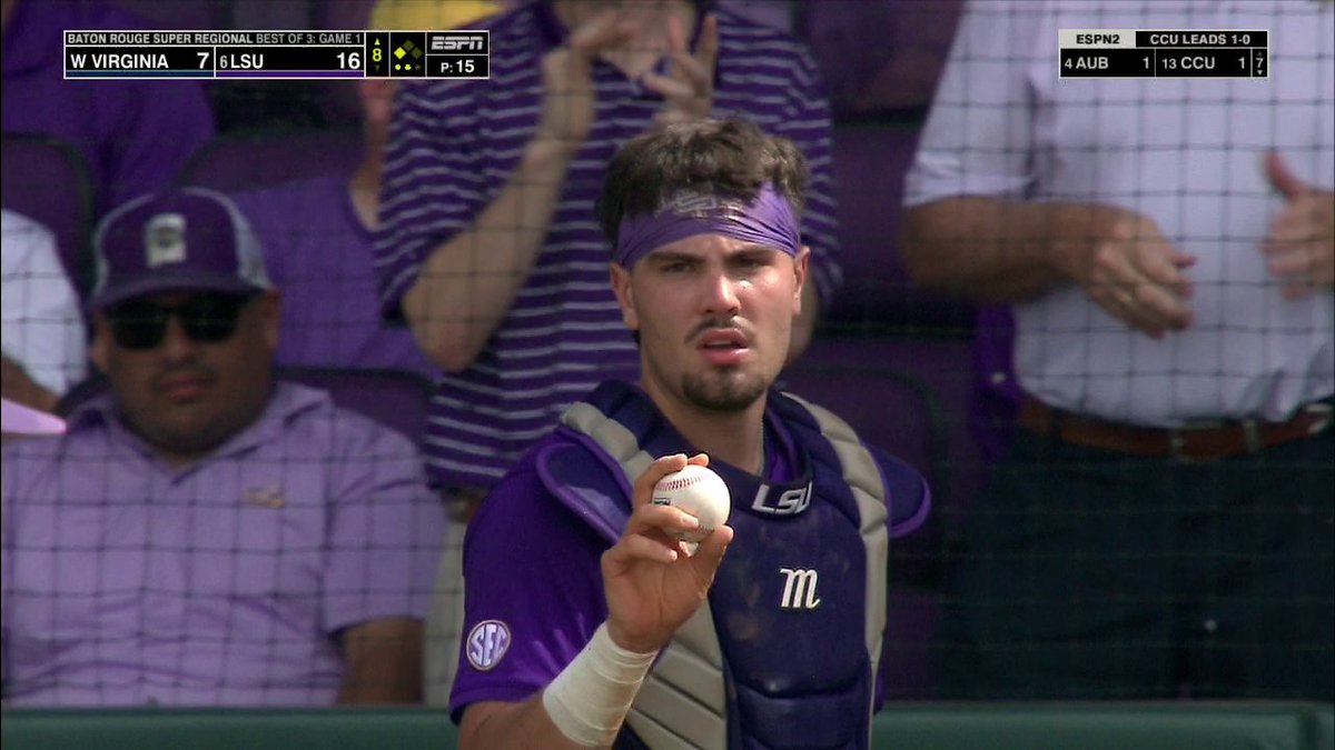 What a grab from Cade Arrambide 🔥 📺 West Virginia-LSU on ESPN/ESPN+