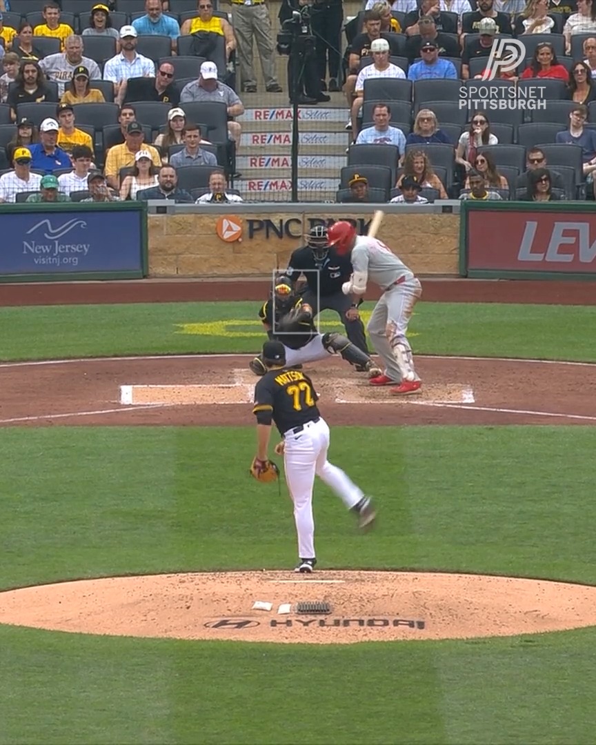 Runner on 3rd, no outs, 2-0 count... MATTSON ESCAPES THE JAM!