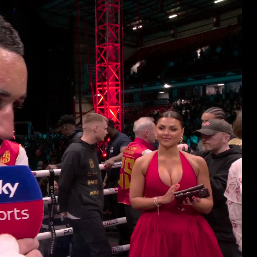 "Them last few rounds, I started thinking about my little sister Lily" ❤️ An emotional Callum Simpson on his career best victory 🗣️