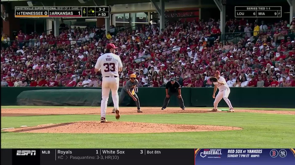 DEAN DONG, VOLS LEAD! 📺 #GBO // #OTH // #BeatArkansas