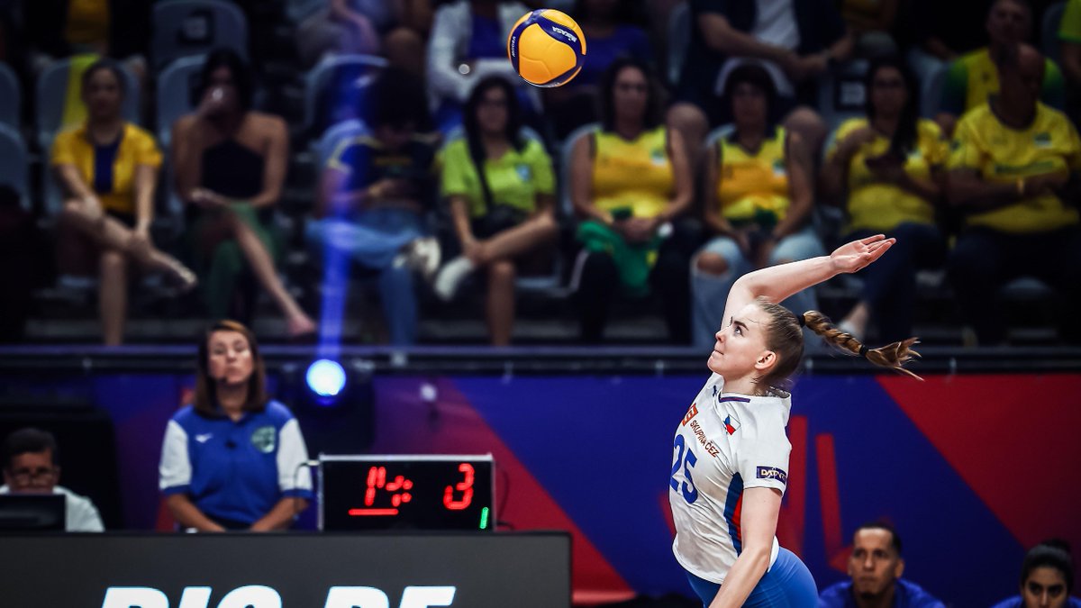 #VNL2025: CZECHIA 🇨🇿 3–2 🇰🇷 KOREA Another thriller in Rio 🇧🇷! Czechia battles past Korea in five sets to grab their second win at #VNL! Monika Brancuska stood out with 17 points. 💥 📺 Watch #VNL on VBTV: 🏐 #BePartOfTheGame #Volleyball