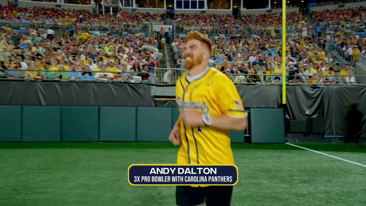 Andy Dalton with the dodgeball precision 🎯😅 Savannah Bananas 📺 ESPN2/ESPN+/Disney+