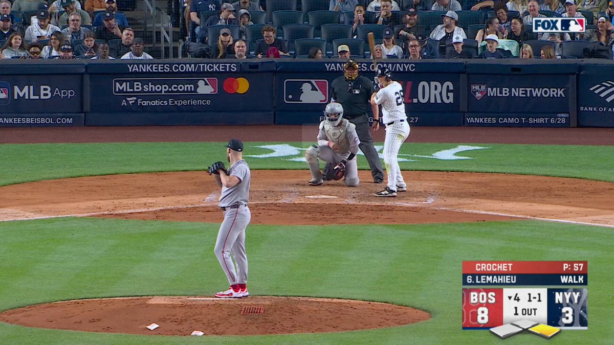 The Yankee’s scorekeeper really ruled this a hit just to try to keep Max fried in the Cy Young race 😭😭😭