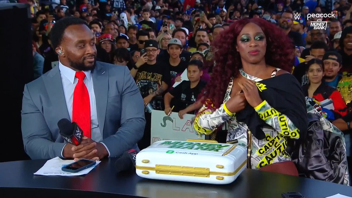 That's our BIG E! 🤗 #MITB